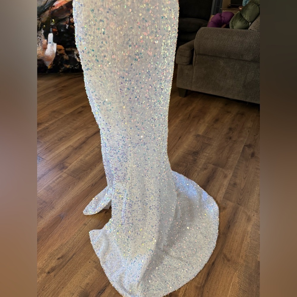 HAPPY JOE’S M White Iridescent Sequin One Shoulder Mermaid Long Formal Dress M
